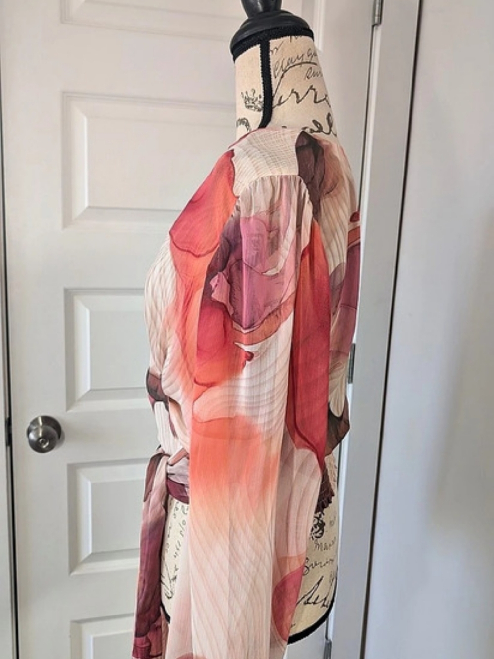 Express Floral V-Neck Long Sleeve Faux Wrap Pleated Waist Top Abstract Wrap S - Picture 3 of 8